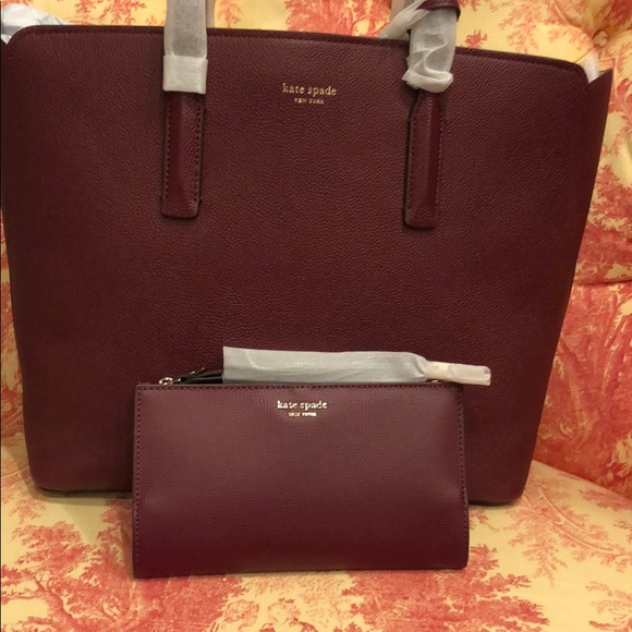 Sylvia Continental Wristlet Wallet Cherrywood -- NEW - Picture 10 of 10